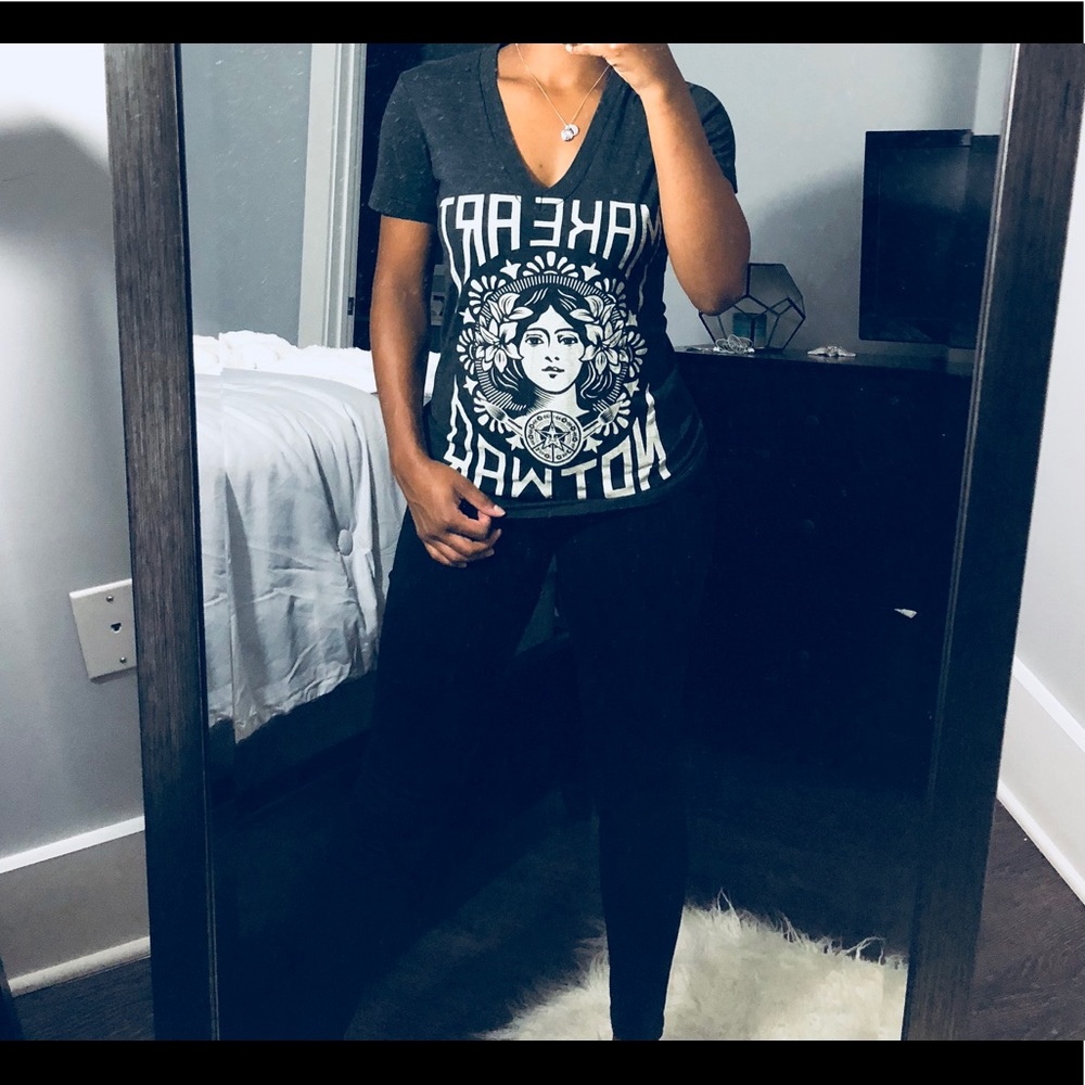 Make Art Not War Obey top